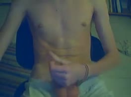 18 wanking on cam